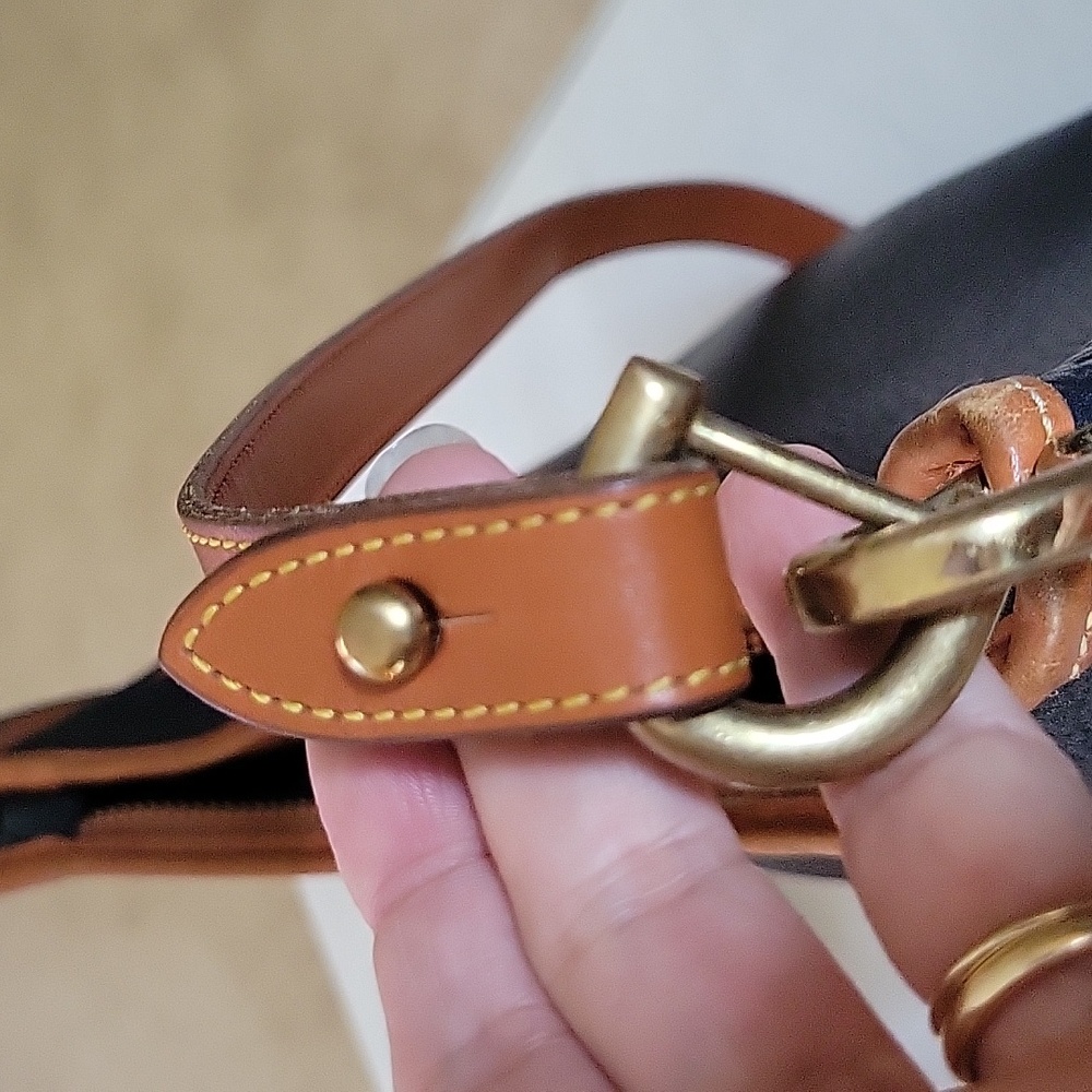 Dooney & Bourke Black and Brown Shoulder Bag Crescent Hobo Real Leather Vintage - Picture 8 of 15